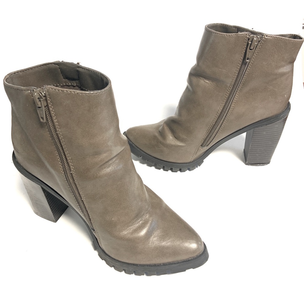 Mossimo Women's Brown Ankle Boots//Size:7